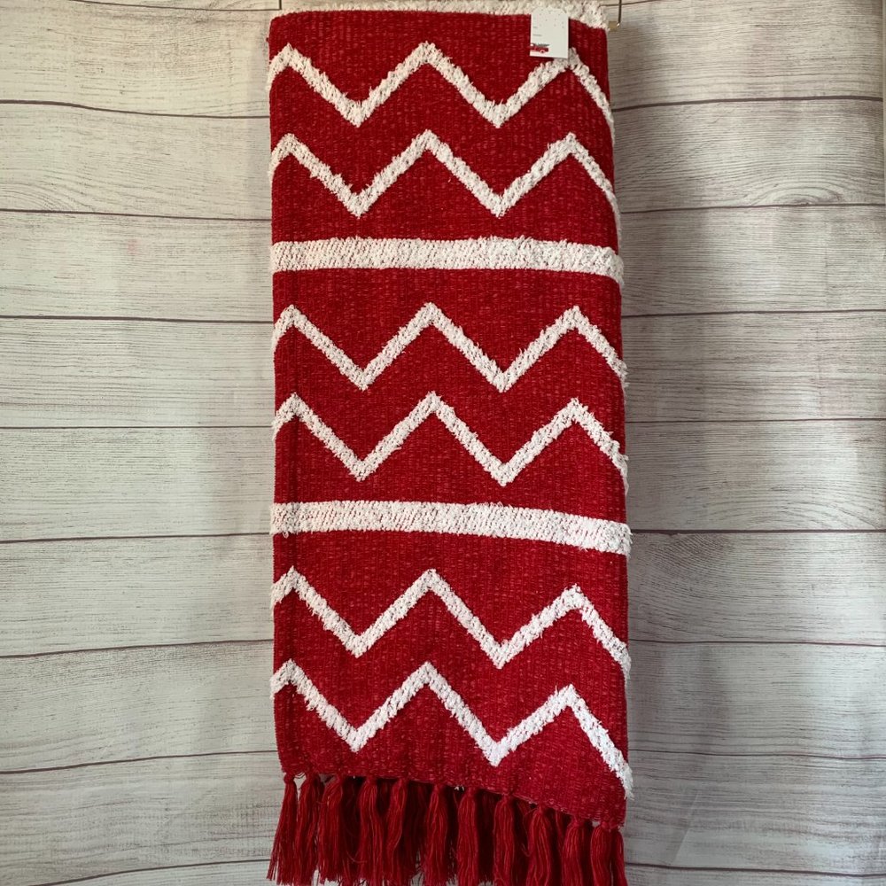 Rachel Ashwell The Farmhouse Decorative Throw Blanket 50x60" Chevron Fringe - Picture 1 of 16